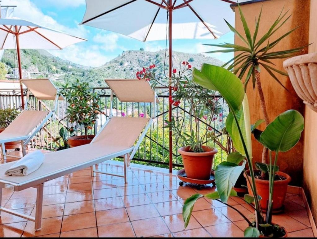 Tao Charming Apartment Taormina Szoba fotó
